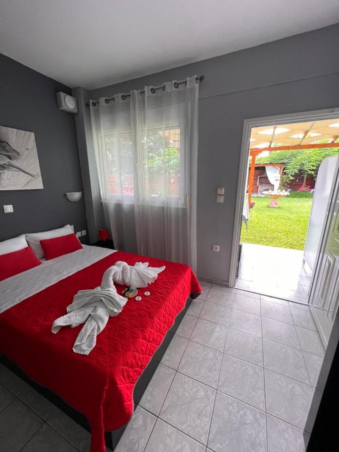 Niriides Rooms Nea Kallikrateia Esterno foto