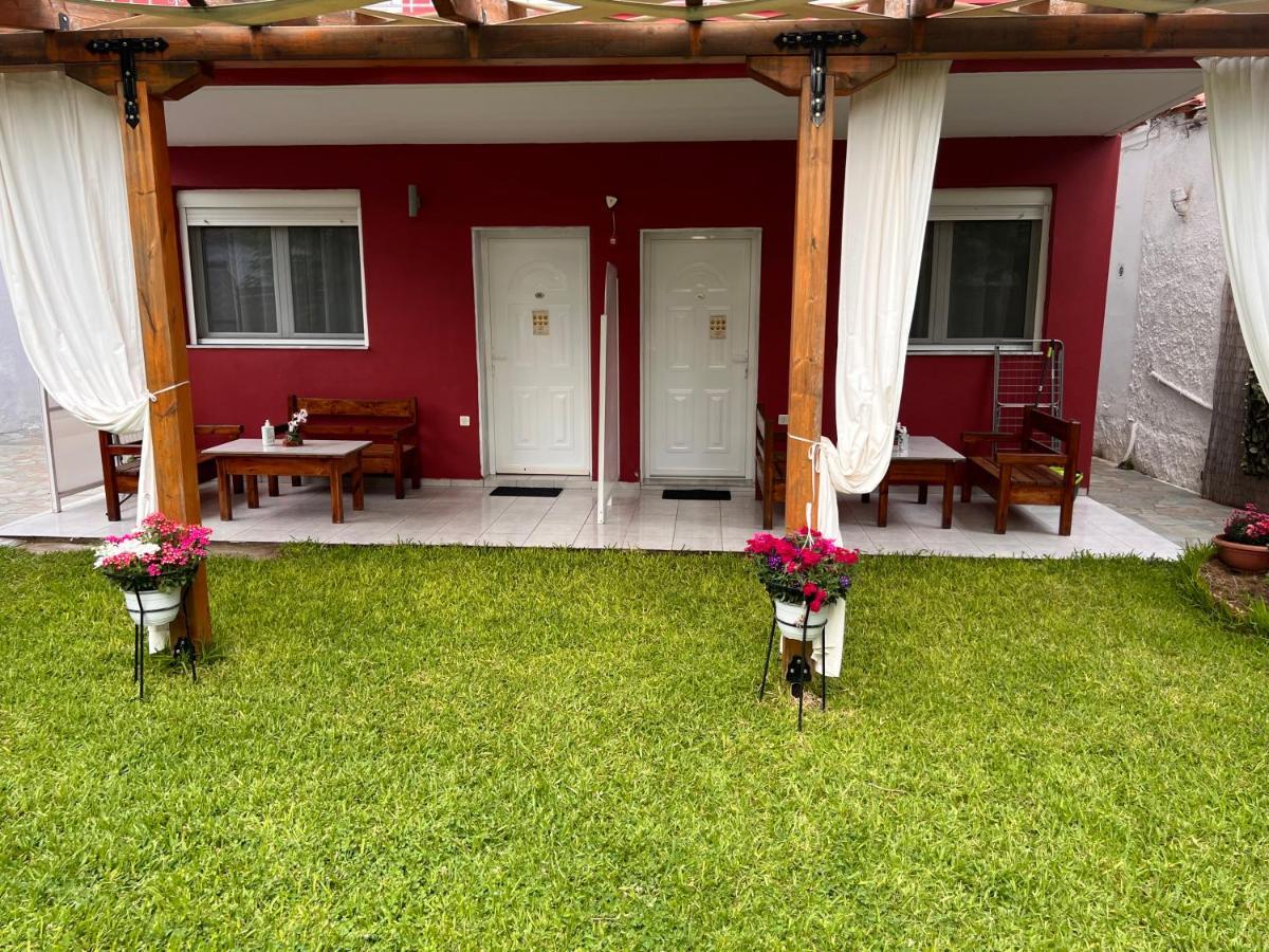 Niriides Rooms Nea Kallikrateia Esterno foto