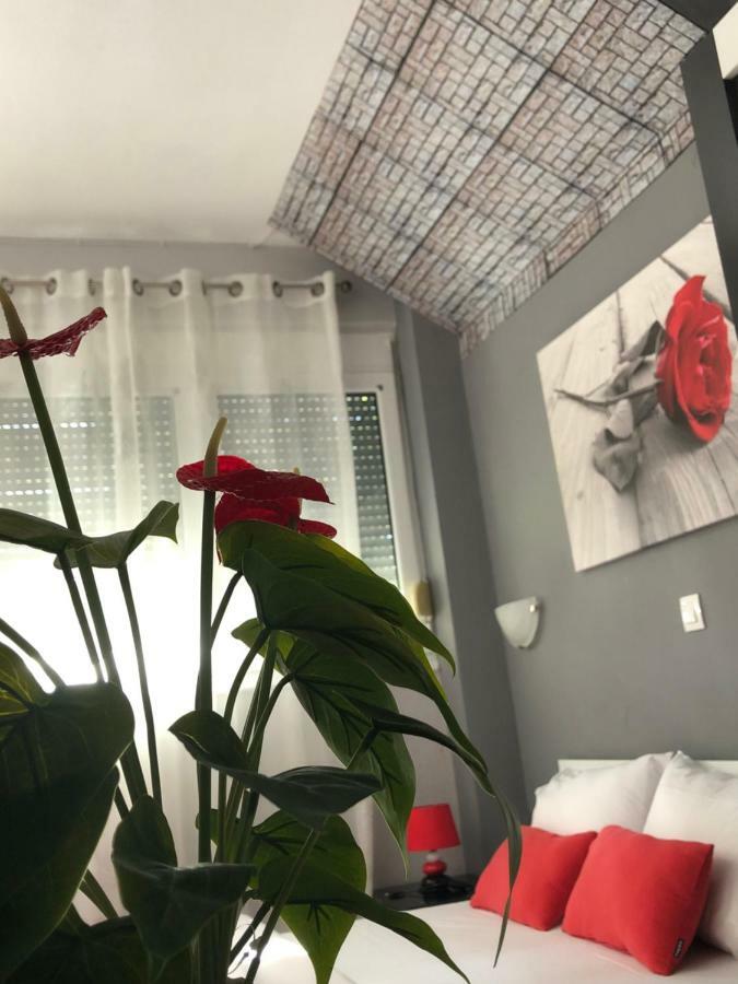 Niriides Rooms Nea Kallikrateia Esterno foto