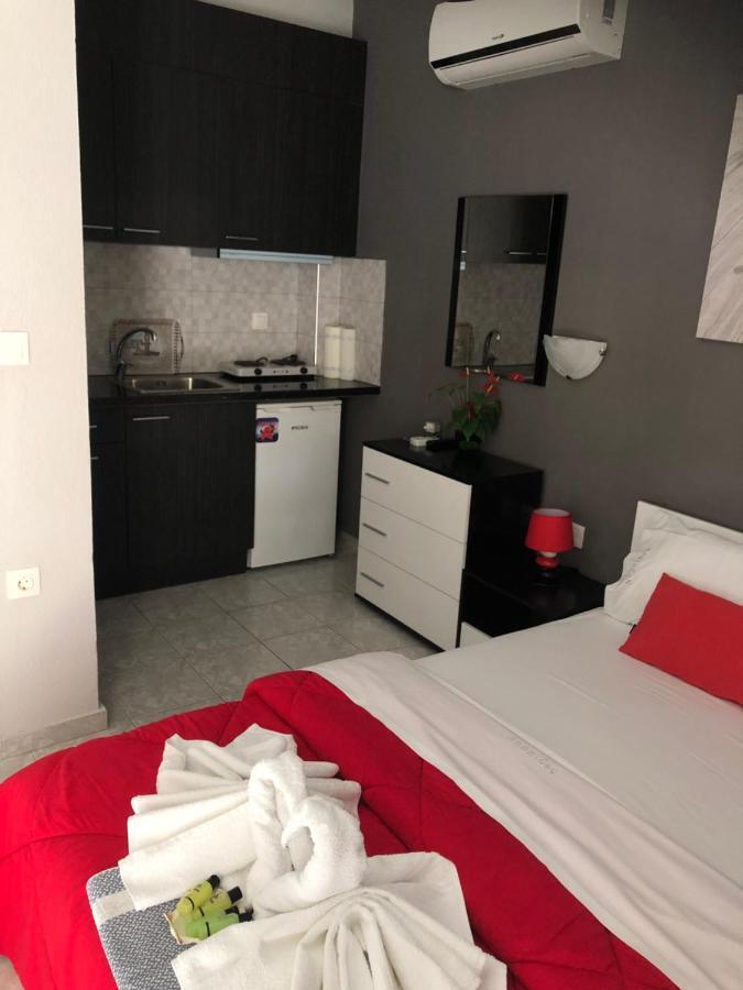 Niriides Rooms Nea Kallikrateia Esterno foto