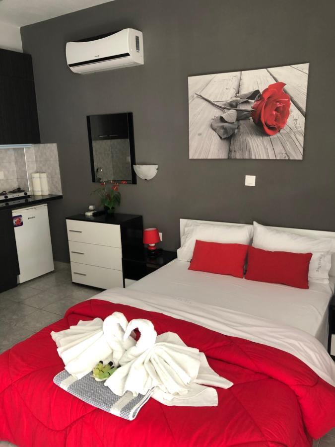 Niriides Rooms Nea Kallikrateia Esterno foto